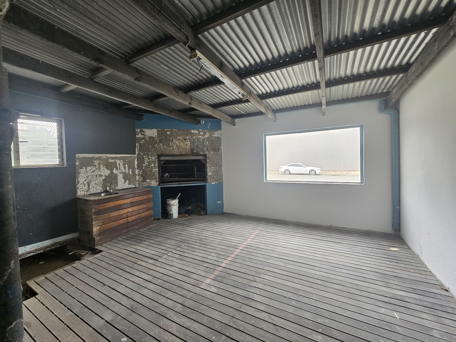 To Let commercial Property for Rent in Woodbrook Eastern Cape